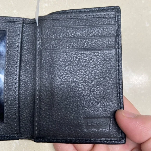 Levis Leather Wallet. UNISEX - Picture 5 of 9